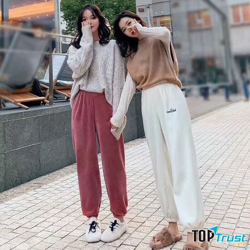 Nơi đây được biết đến là một địa chỉ mua sắm quần áo được khá nhiều chị em tại Pleiku nói riêng và Gia Lai nói chung tin tưởng lựa chọn