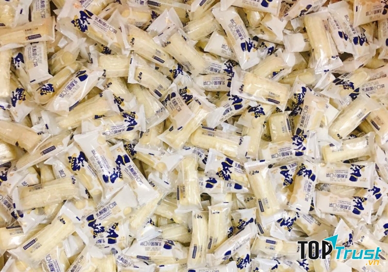 Bánh sữa chua bán lẻ 5k/cái