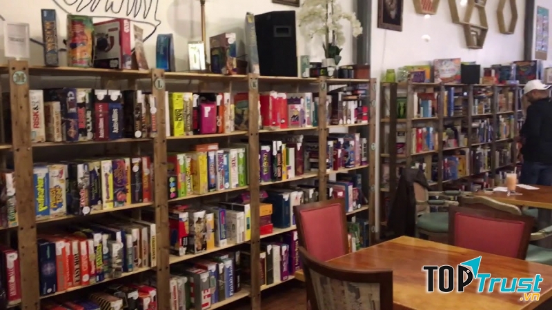 Không gian tại Tabletop Cafe