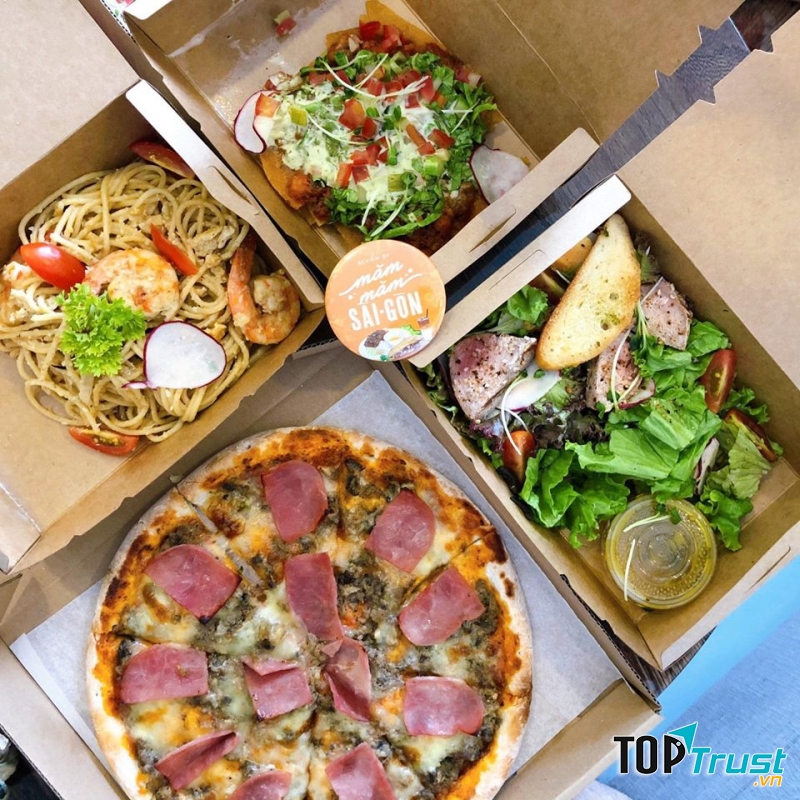 Taco Bistro là một nhà hàng chuyên món Âu nổi tiếng ở khu vực quận 10, thu hút đông đảo thực khách bởi món ăn hấp dẫn.