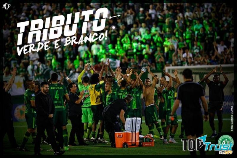 Sức mạnh của bóng đá sẽ xóa nhòa đi những khoảng cách và làm vơi bớt đi đau thương.