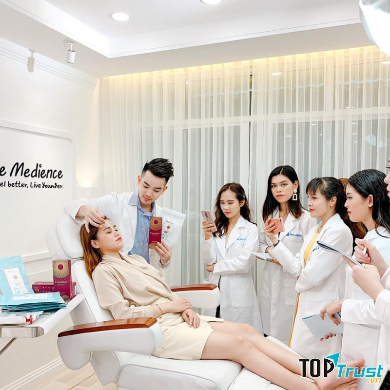 TAK Beauty Academy (Viện Thẫm Mỹ TUANANHKIEU)