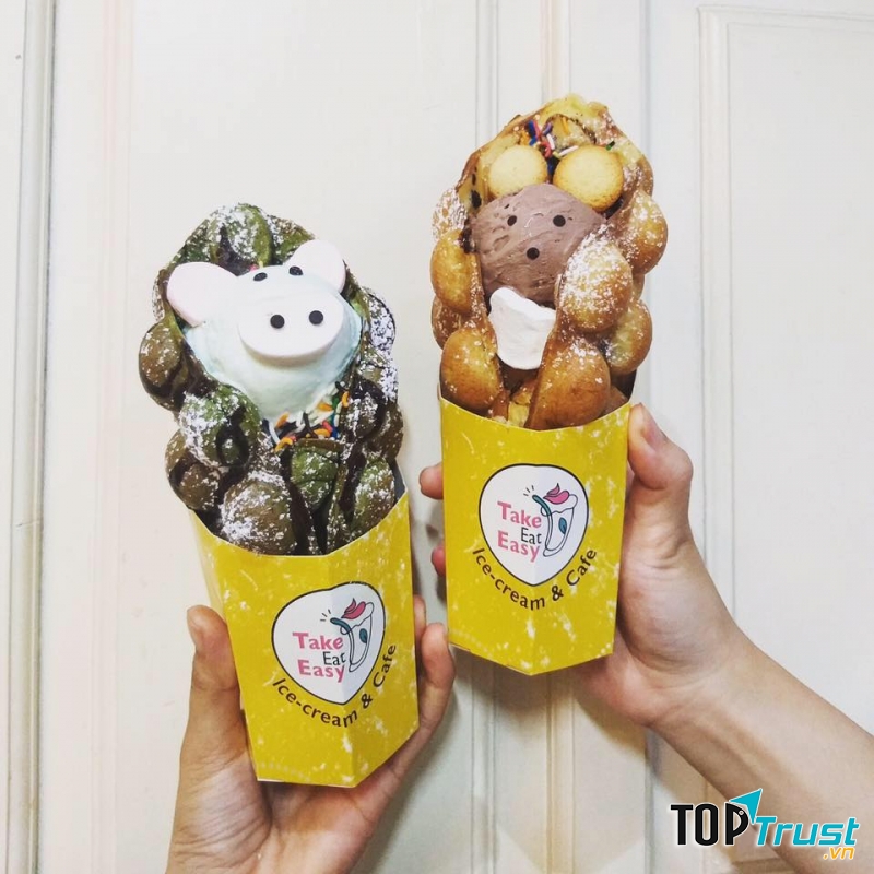 Bánh trứng cùng kem với tạo hình độc lạ