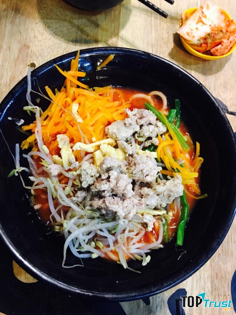 Mì trộn Hàn Quốc