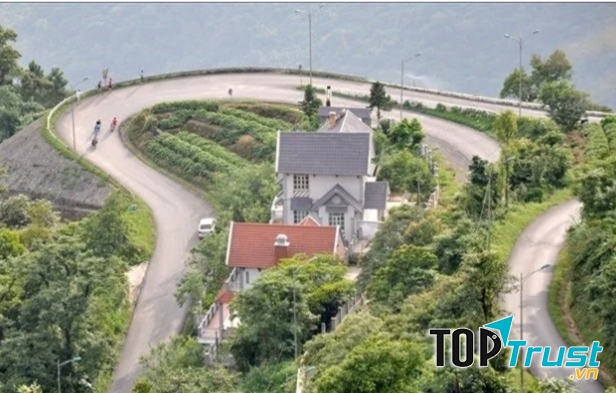 Một khúc cua lên Tam Đảo