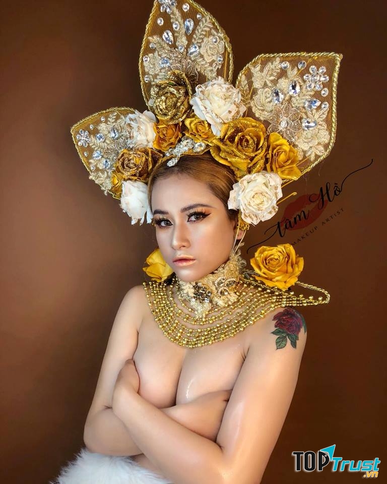 Tâm Hồ Makeup Academy