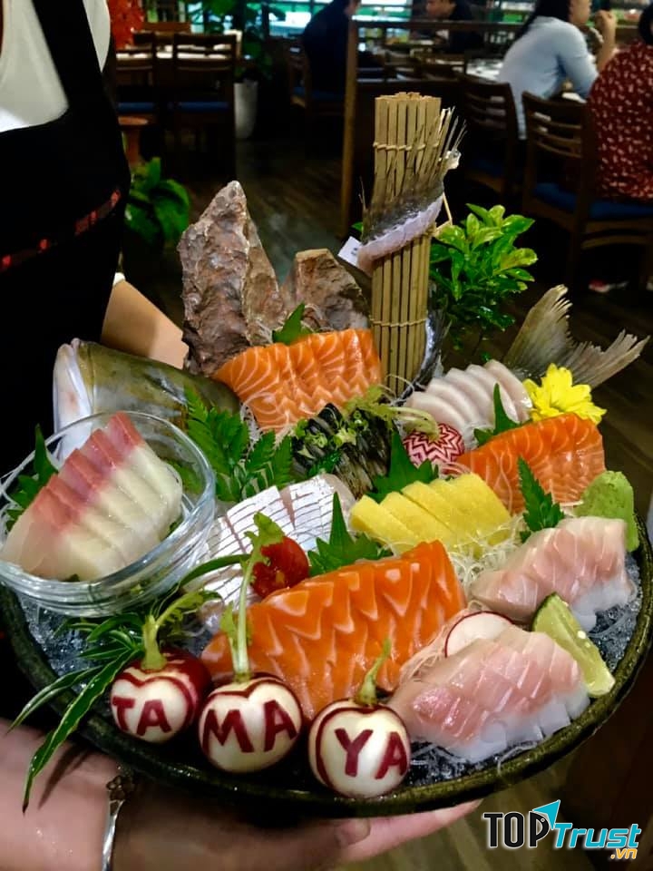 Món ăn tại nhà hàng