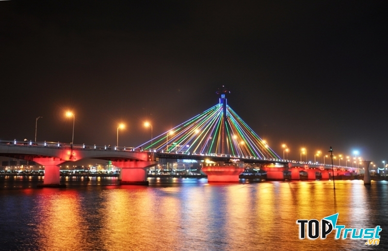 Cầu sông Hàn là cầu quay duy nhất tại Việt Nam