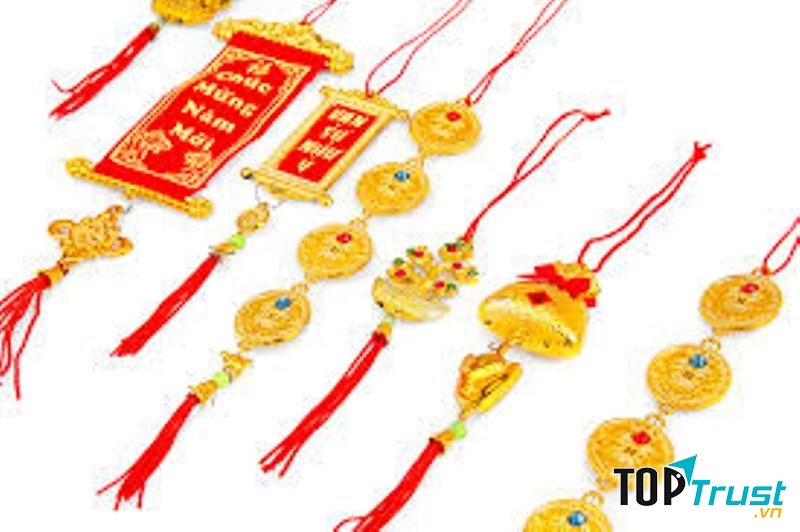 Tận dụng các đồ trang trí cũ