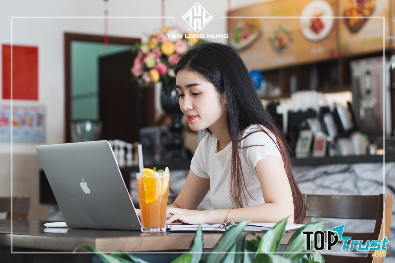 Tân Long Hưng Tea & Coffee