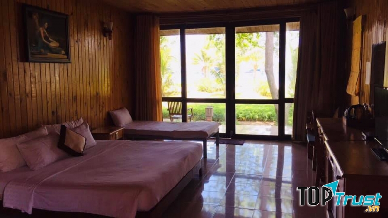 Tan Son Nhat Con Dao Resort