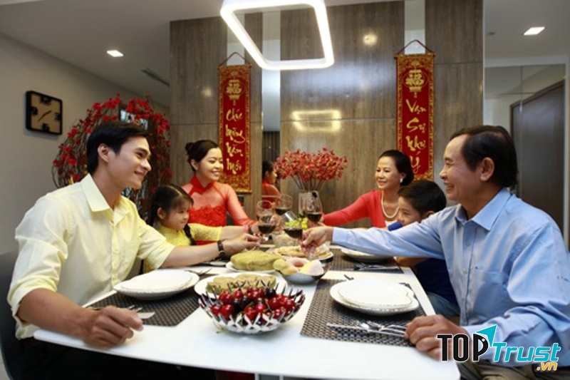 Ăn ở nhà, hạn chế ăn ngoài