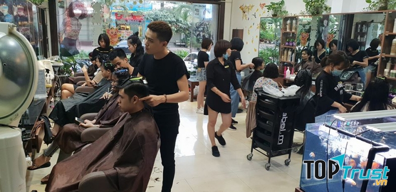 Tanny Vu salon