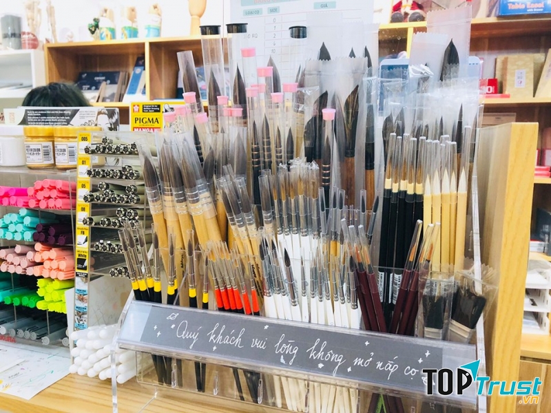 Tanuki art supplies
