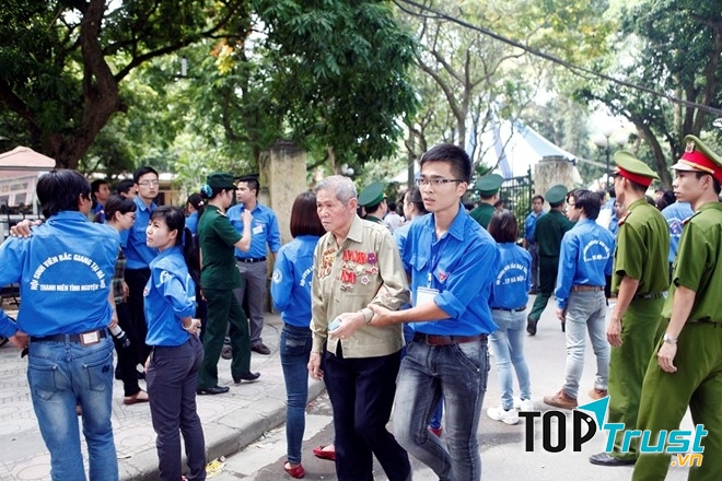 Tình nguyện giúp bạn sống có ích hơn.