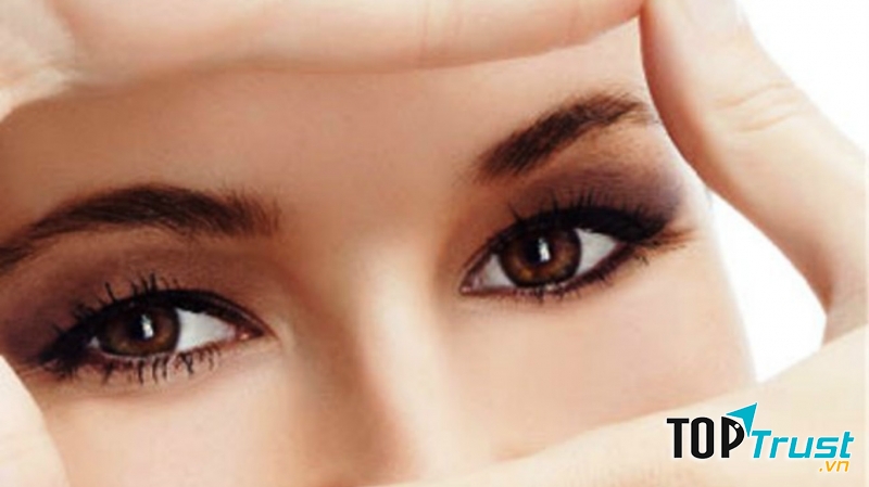 Nhìn xa để tạo thói quen tốt cho mắt cận