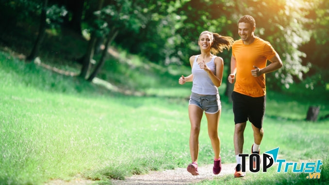 Tập thể dục hàng ngày, ăn uống điều độ, ngủ đủ giấc