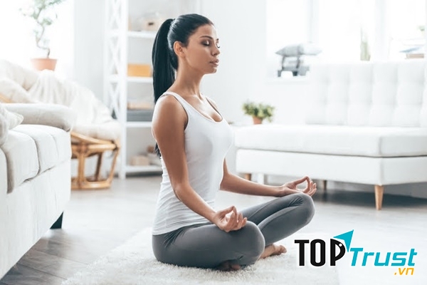 Ngồi thiền mỗi sáng sẽ giúp bạn giảm đau, bớt căng thẳng một cách hiệu quả và cải thiện sự tập trung.