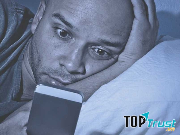 Tắt các đồ điện tử trước khi đi ngủ