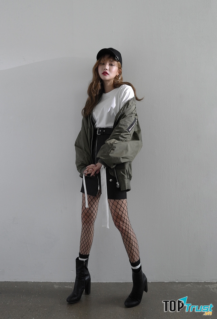 Tất lưới hoặc tất họa tiết