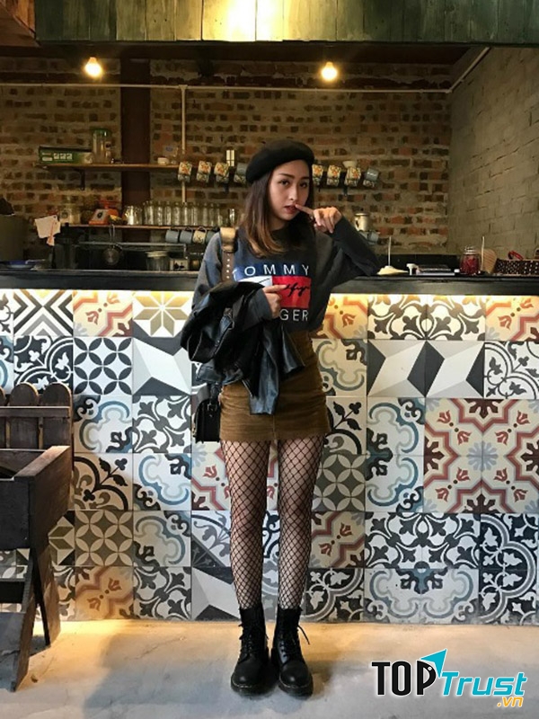 Tất lưới hoặc tất họa tiết