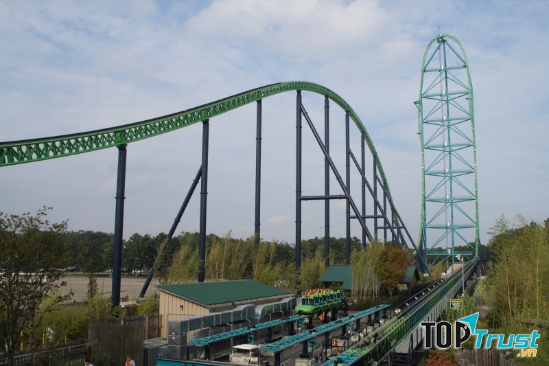 Tốc độ cao nhất lên đến 200km/h khiến bạn hoàn toàn khiếp sợ