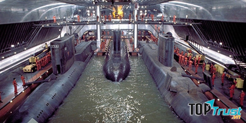 Tàu ngầm Liparus - The Spy Who Loved Me