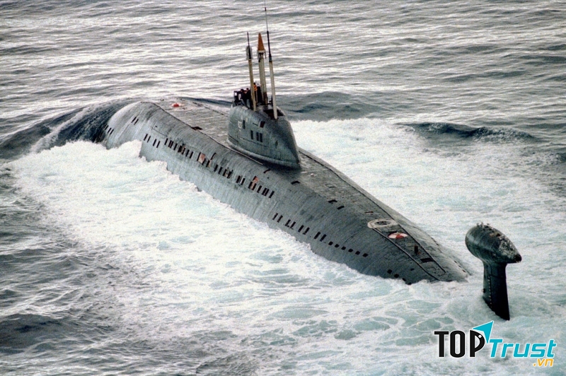 Tàu ngầm lớp Victor III – Nga
