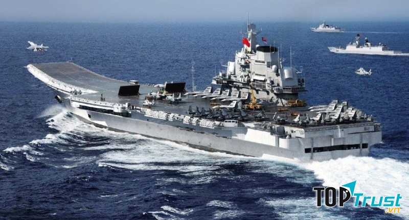 Tàu sân bay Liêu Ninh CV-16 của Trung Quốc.
