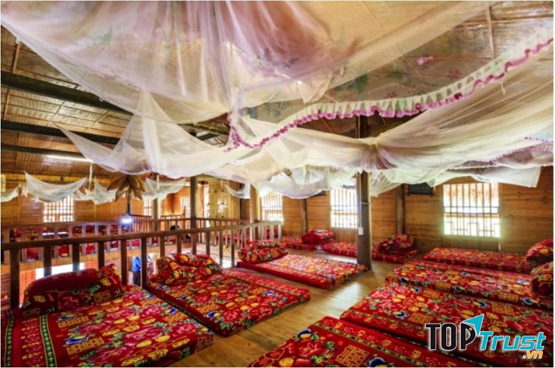 Tavan Family Homestay