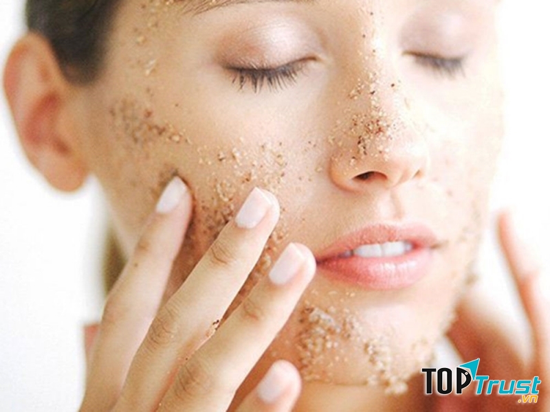 Tẩy da chết giúp bạn có một gương mặt rạng ngời
