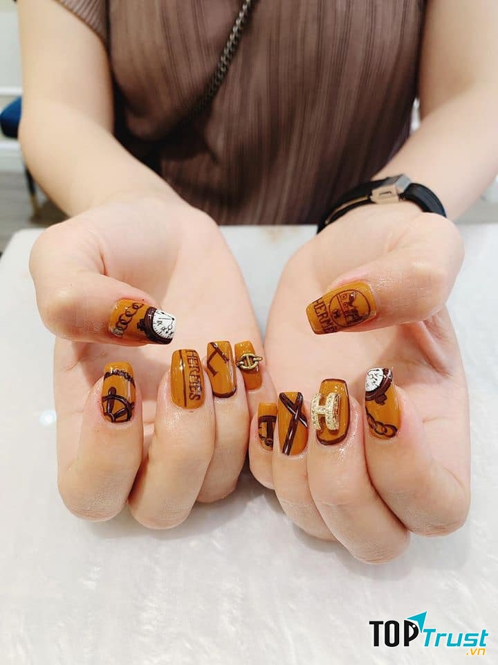 Táo Tây Nail (Triệu Ngọc Lan)