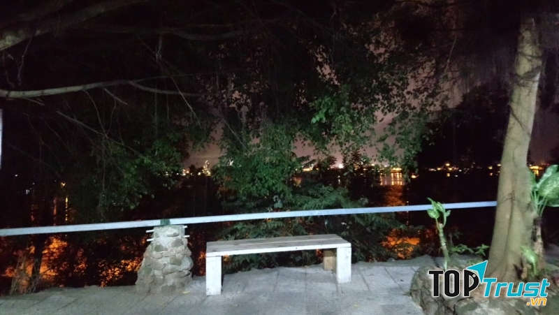 Tây Nguyên quán- view thành phố cực đẹp