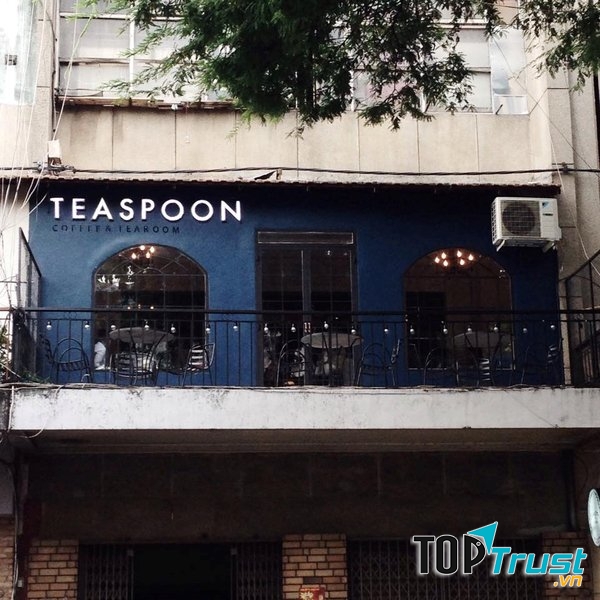 Ghi điểm với tông màu tối, ﻿giúp Teaspoon có những góc chụp hình cực kỳ nghệ thuật.