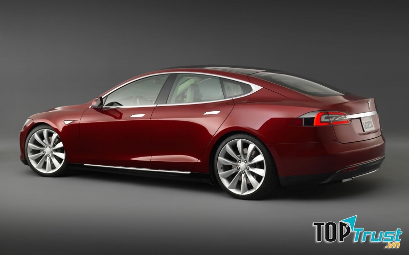 Telsa Model S P85 (93 nghìn USD - 2,08 tỷ đồng)