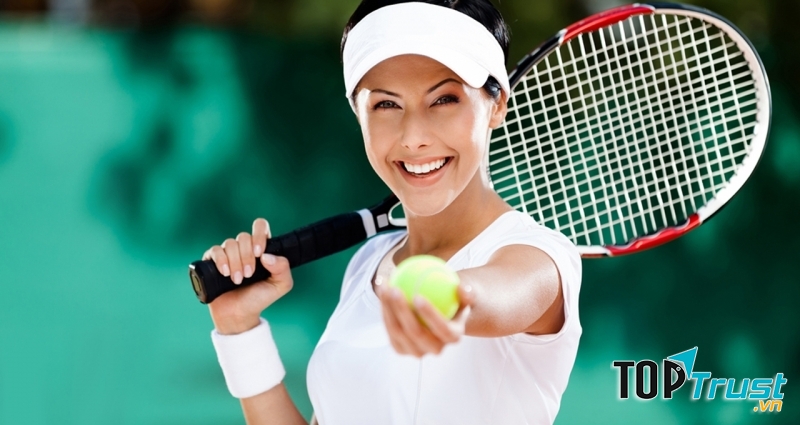 Tennis là một môn thể thao giúp bạn giảm cân