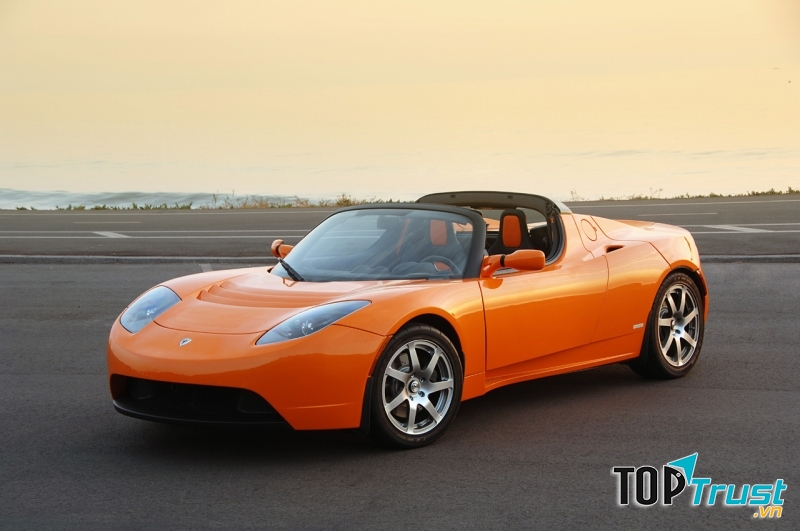 Tesla Roadster - 101.500 USD