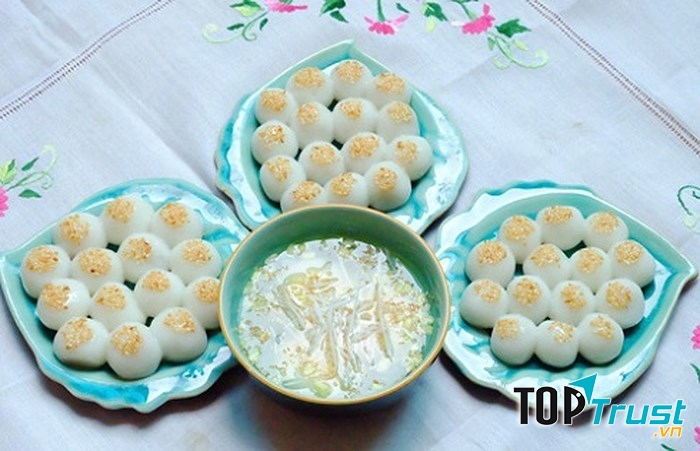 Bánh trôi cho Têt Hàn Thực