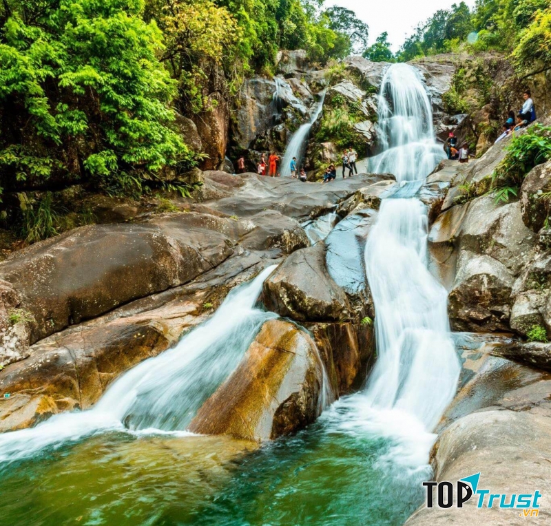 Thác Khe Vằn
