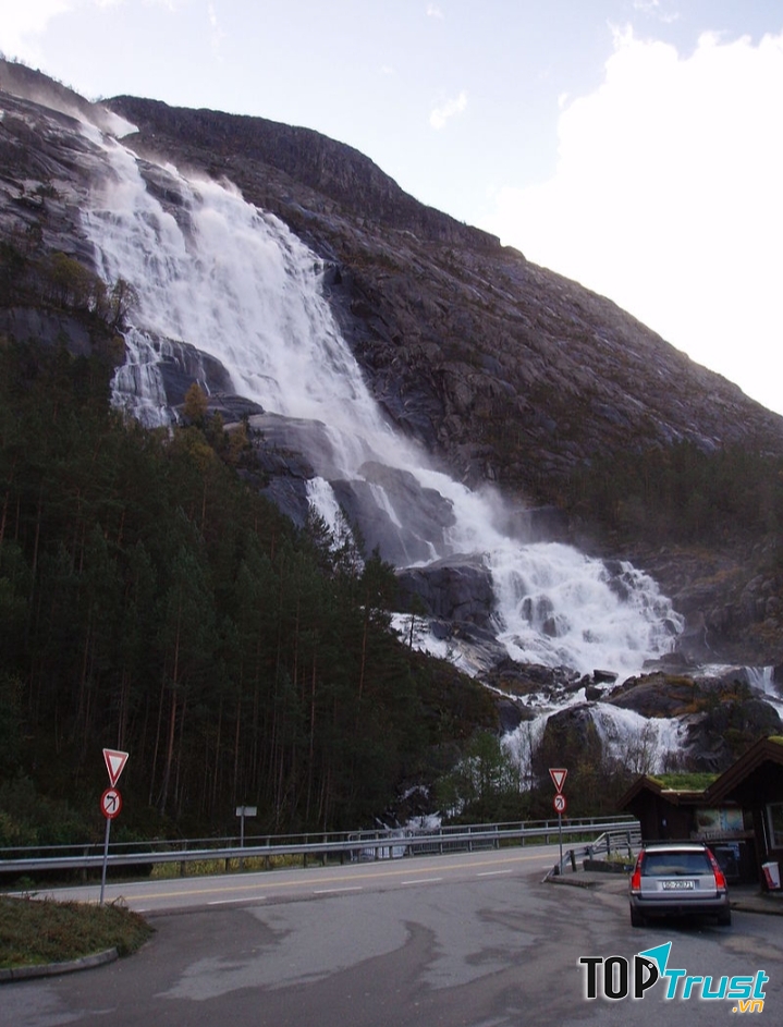Thác Langfoss