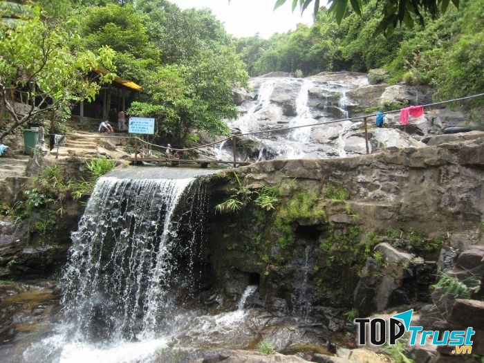 Thác Nhị Hồ