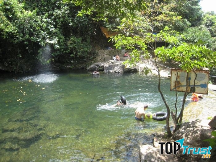 Thác Nhị Hồ