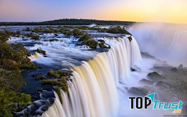 Thác nước Iguazu