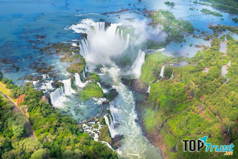 Vẻ đẹp hùng vĩ của thác Iguazu