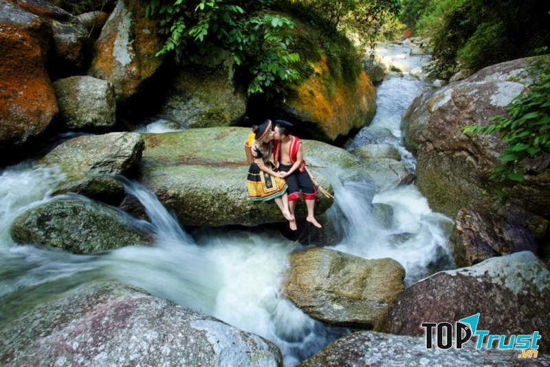 Thác số 6, đường đi Thanh Thủy