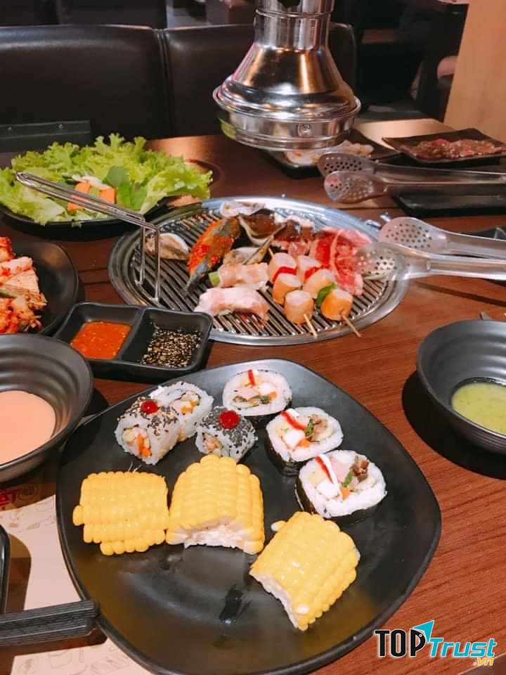 Một trong những địa chỉ lẩu chất lượng tại quận 2 chính là Thái BBQ Buffet.