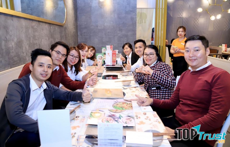 Hình ảnh khách hàng checkin tại quán.