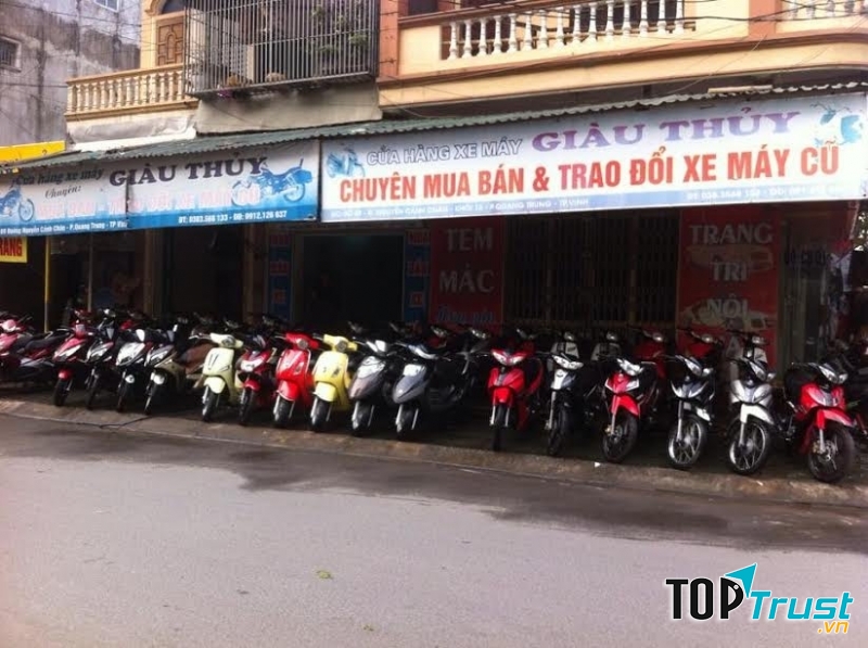 Tham khảo xe ở nhiều cửa hàng khác nhau