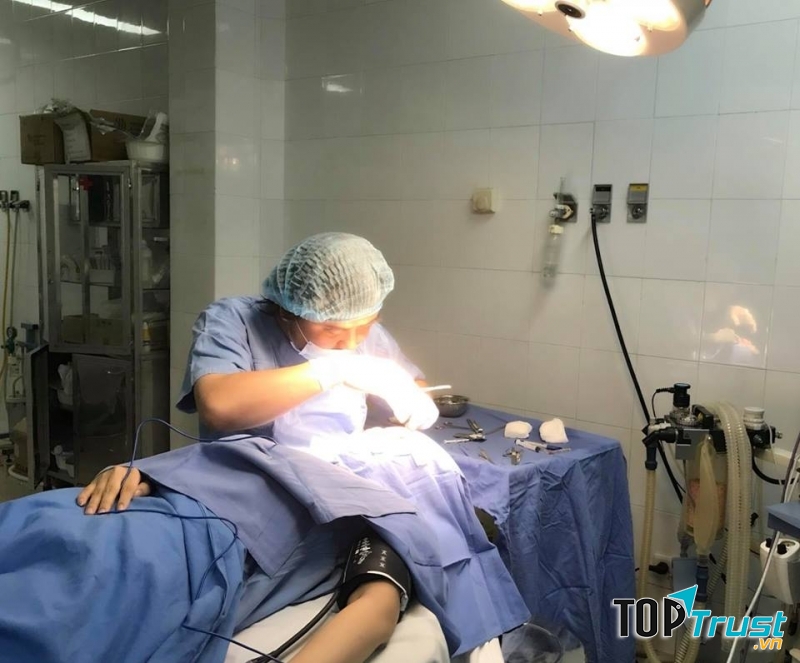 Thẩm mỹ Dr Vương