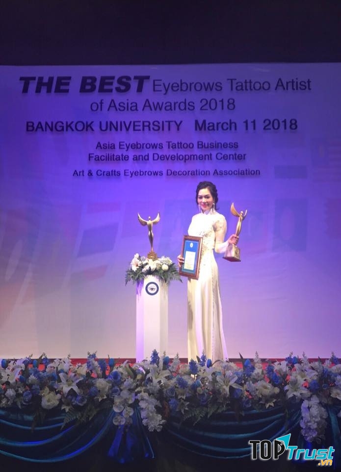 Thẩm Mỹ Hường Hoàng